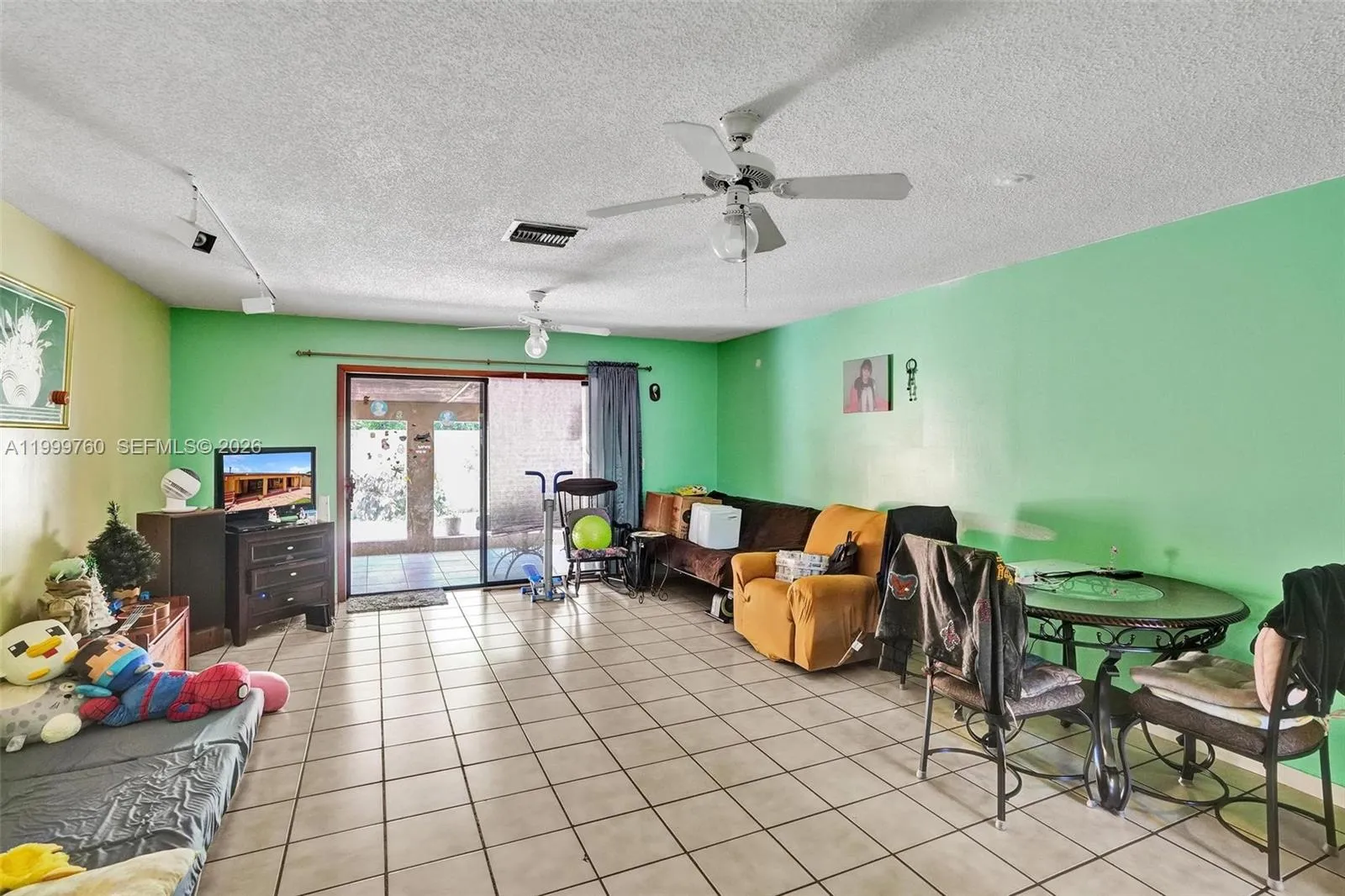 8618 Sw 148th Pl, Miami, Florida 33193, Miami, Florida 33193, 3 Bedrooms Bedrooms, ,2 BathroomsBathrooms,Residential,For Sale,8618 Sw 148th Pl, Miami, Florida 33193,A11999760