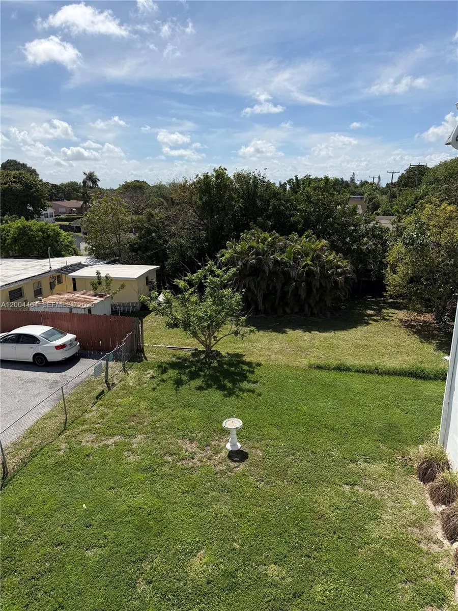 2415 Lincoln St 305, Hollywood, Florida 33020, Hollywood, Florida 33020, 1 Bedroom Bedrooms, ,1 BathroomBathrooms,Residential Lease,For Rent,2415 Lincoln St 305, Hollywood, Florida 33020,A12004464