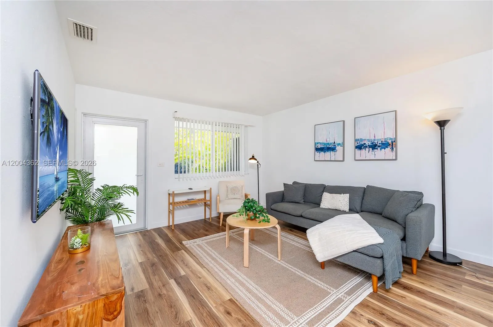 3100 Naomi St 3100, Miami, Florida 33133, Miami, Florida 33133, 2 Bedrooms Bedrooms, ,1 BathroomBathrooms,Residential Lease,For Rent,3100 Naomi St 3100, Miami, Florida 33133,A12004362