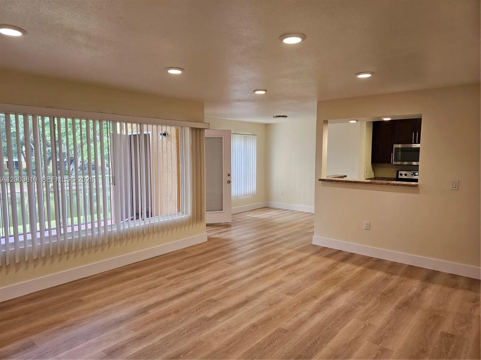 Oakland Park, Florida 33309, 2 Bedrooms Bedrooms, ,2 BathroomsBathrooms,Residential Lease,For Rent,A12003810