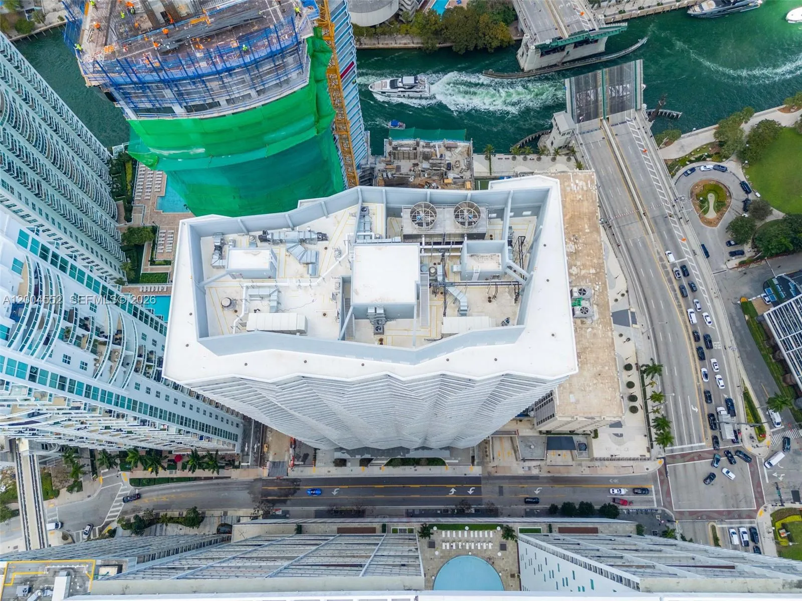 77 Se 5th St 3205, Miami, Florida 33131, Miami, Florida 33131, 1 Bedroom Bedrooms, ,1 BathroomBathrooms,Residential Lease,For Rent,77 Se 5th St 3205, Miami, Florida 33131,A12004552