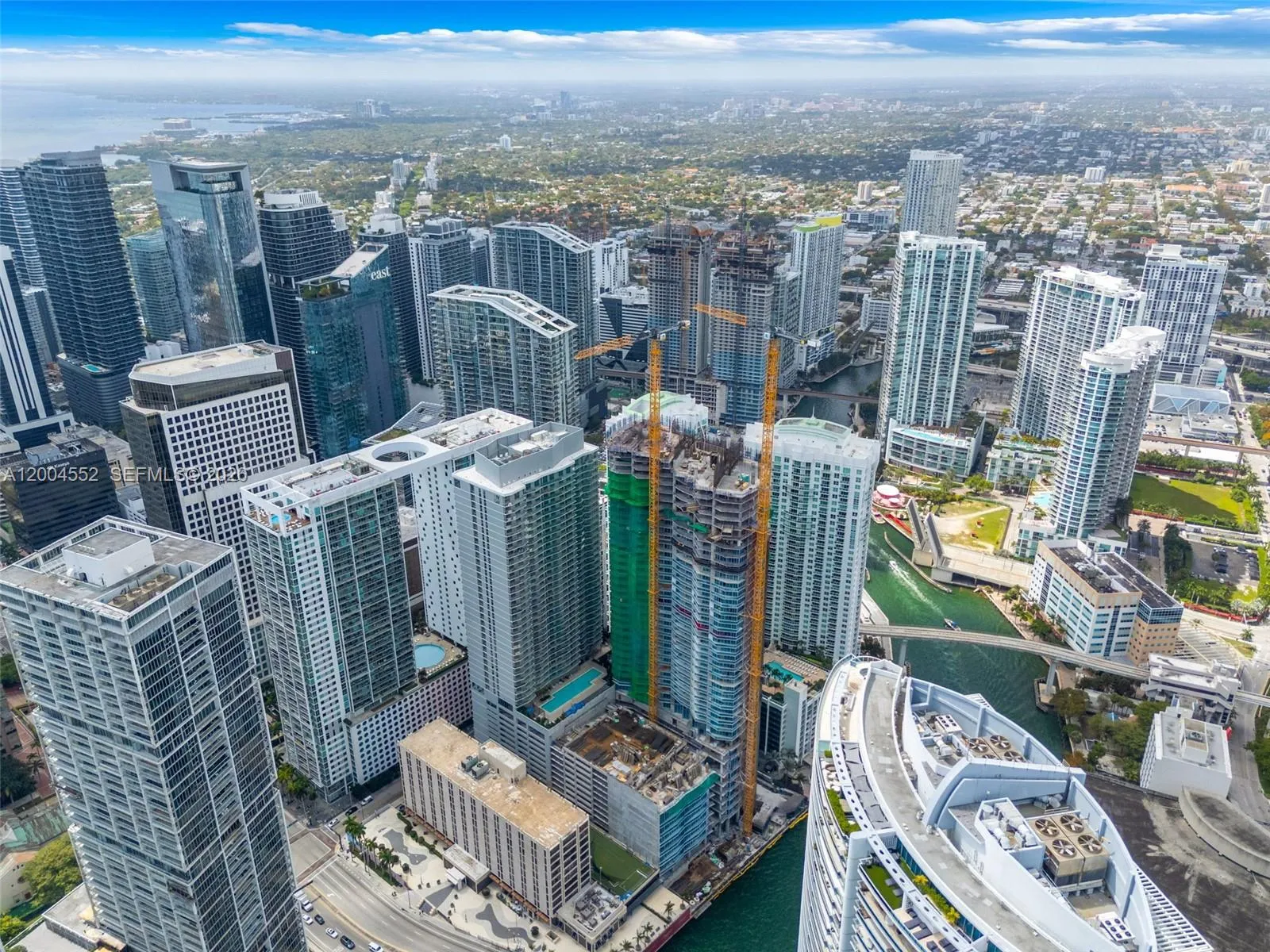 77 Se 5th St 3205, Miami, Florida 33131, Miami, Florida 33131, 1 Bedroom Bedrooms, ,1 BathroomBathrooms,Residential Lease,For Rent,77 Se 5th St 3205, Miami, Florida 33131,A12004552