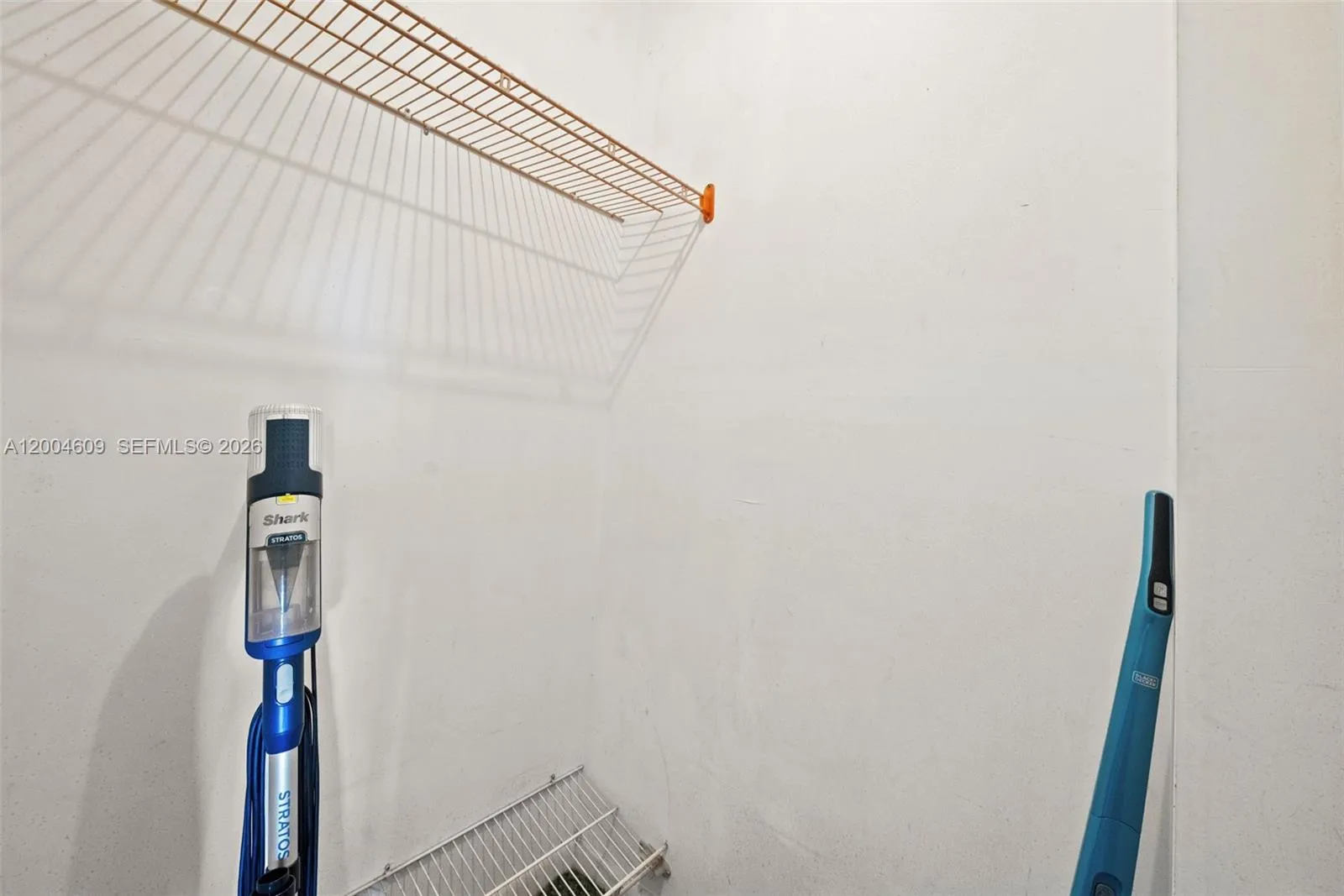 709 Curtiss Pkwy 23, Miami Springs, Florida 33166, Miami Springs, Florida 33166, 2 Bedrooms Bedrooms, ,2 BathroomsBathrooms,Residential,For Sale,709 Curtiss Pkwy 23, Miami Springs, Florida 33166,A12004609