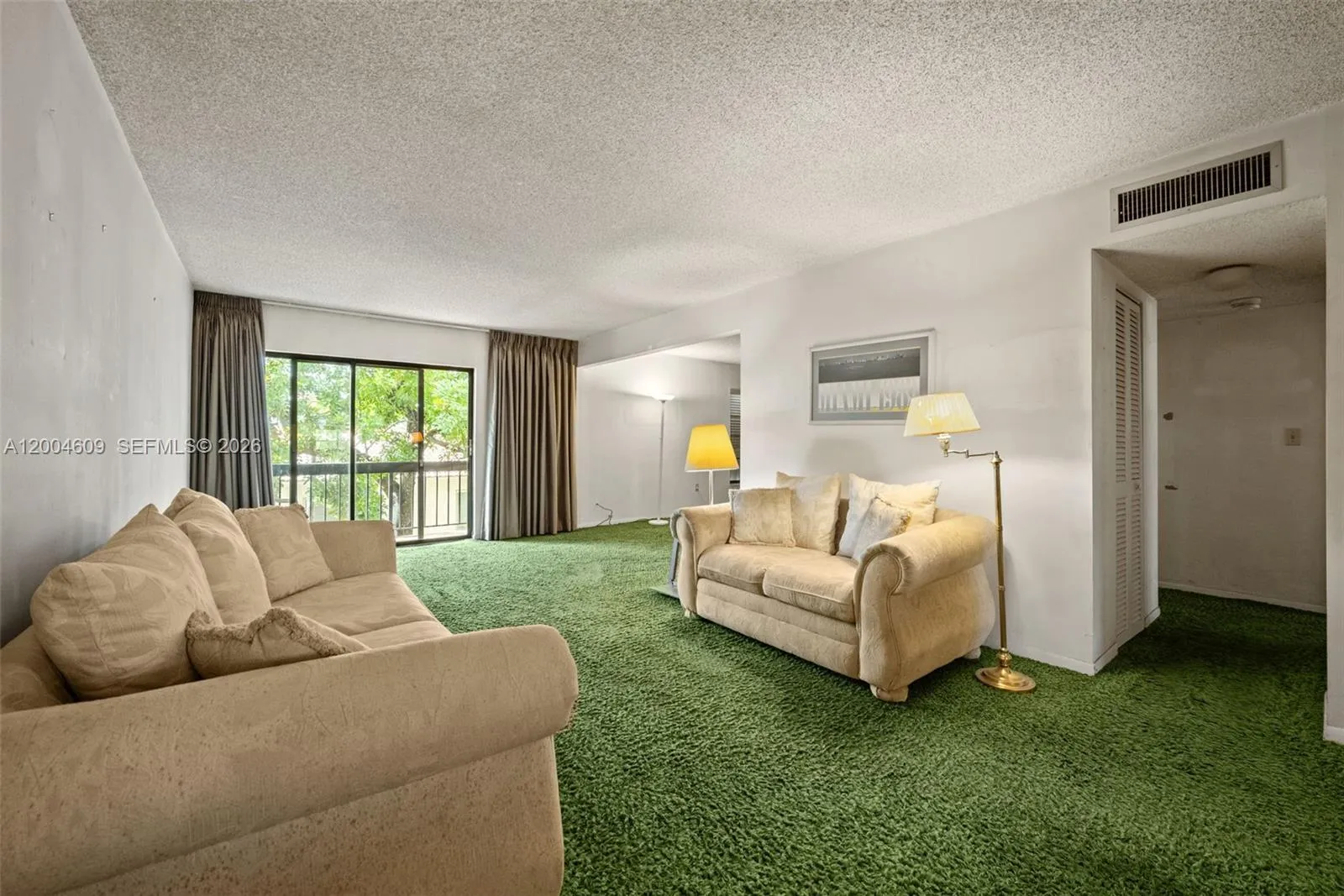 709 Curtiss Pkwy 23, Miami Springs, Florida 33166, Miami Springs, Florida 33166, 2 Bedrooms Bedrooms, ,2 BathroomsBathrooms,Residential,For Sale,709 Curtiss Pkwy 23, Miami Springs, Florida 33166,A12004609