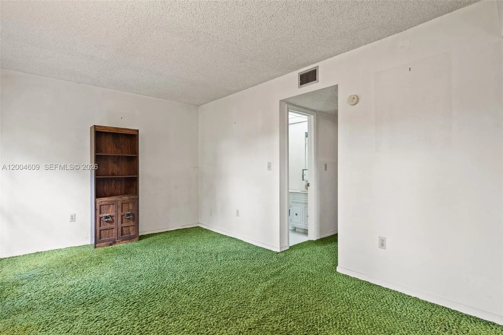 709 Curtiss Pkwy 23, Miami Springs, Florida 33166, Miami Springs, Florida 33166, 2 Bedrooms Bedrooms, ,2 BathroomsBathrooms,Residential,For Sale,709 Curtiss Pkwy 23, Miami Springs, Florida 33166,A12004609