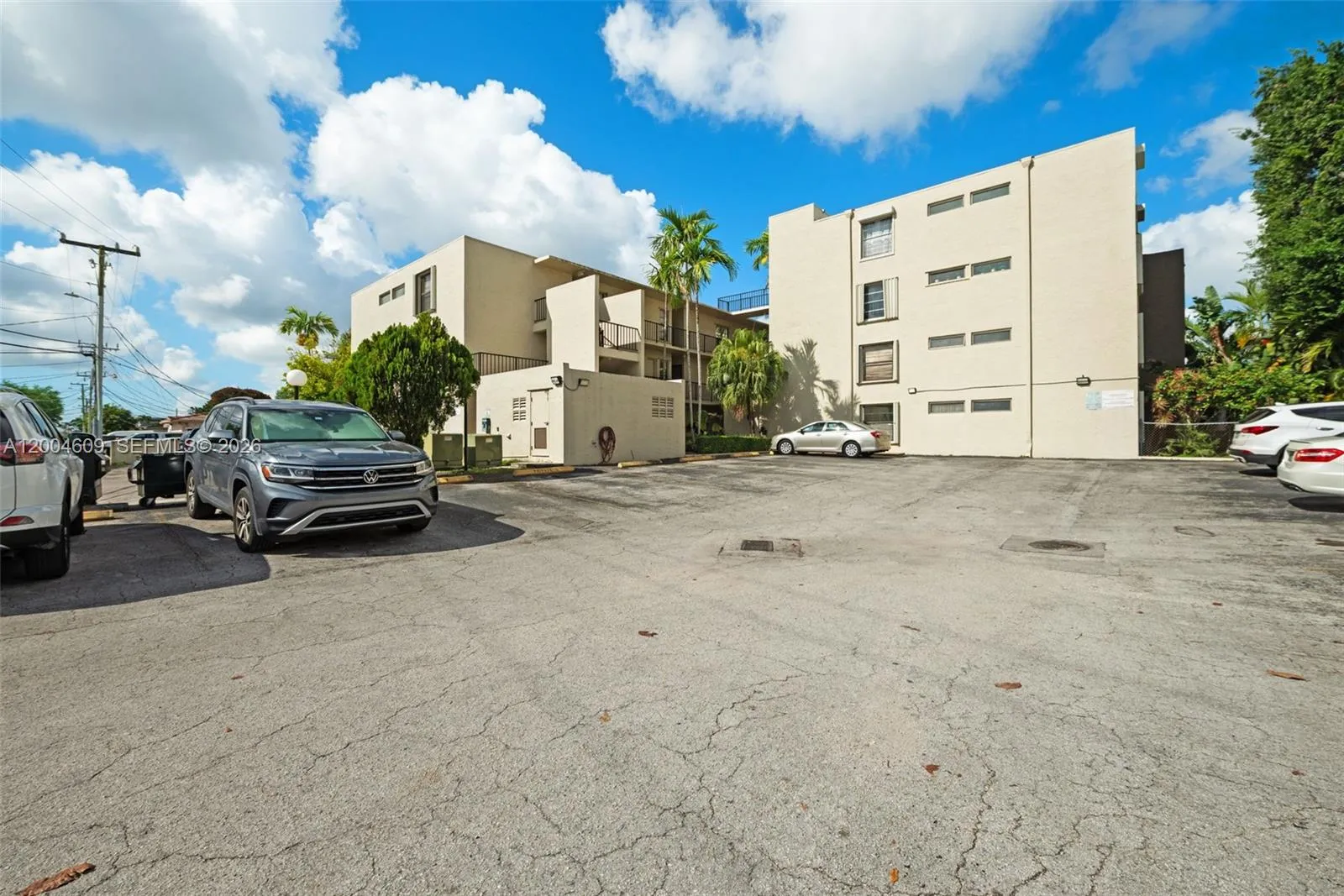 709 Curtiss Pkwy 23, Miami Springs, Florida 33166, Miami Springs, Florida 33166, 2 Bedrooms Bedrooms, ,2 BathroomsBathrooms,Residential,For Sale,709 Curtiss Pkwy 23, Miami Springs, Florida 33166,A12004609