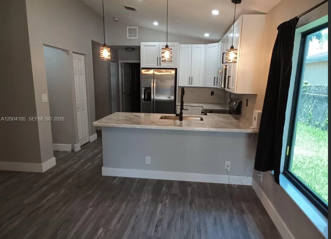 Fort Lauderdale, Florida 33311, 3 Bedrooms Bedrooms, ,2 BathroomsBathrooms,Residential,For Sale,A12004185