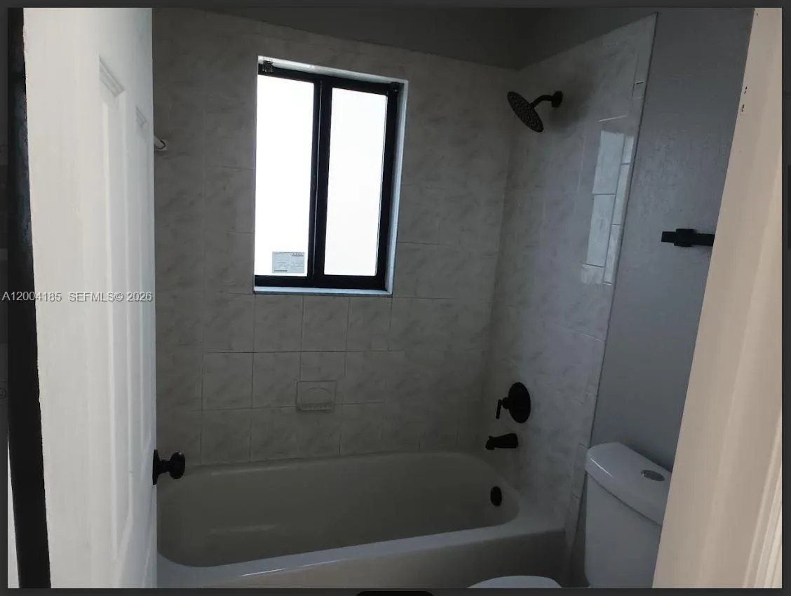 Fort Lauderdale, Florida 33311, 3 Bedrooms Bedrooms, ,2 BathroomsBathrooms,Residential,For Sale,A12004185