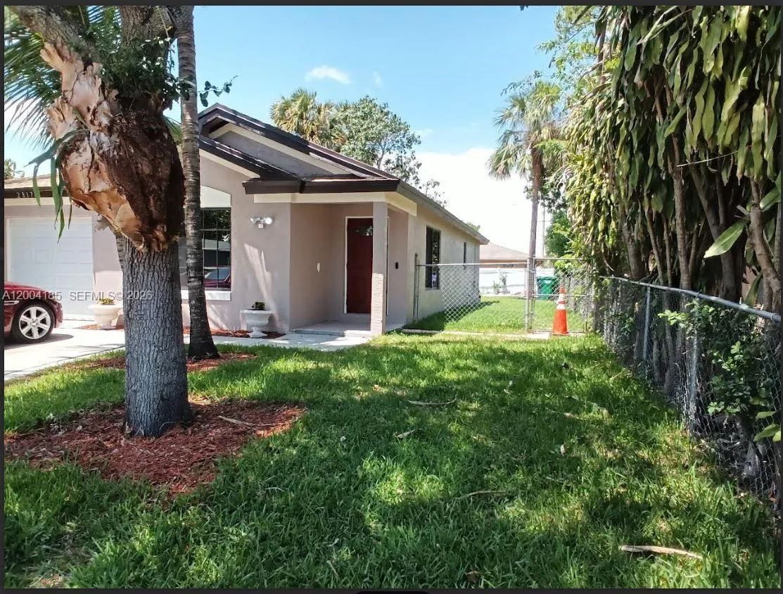 Fort Lauderdale, Florida 33311, 3 Bedrooms Bedrooms, ,2 BathroomsBathrooms,Residential,For Sale,A12004185