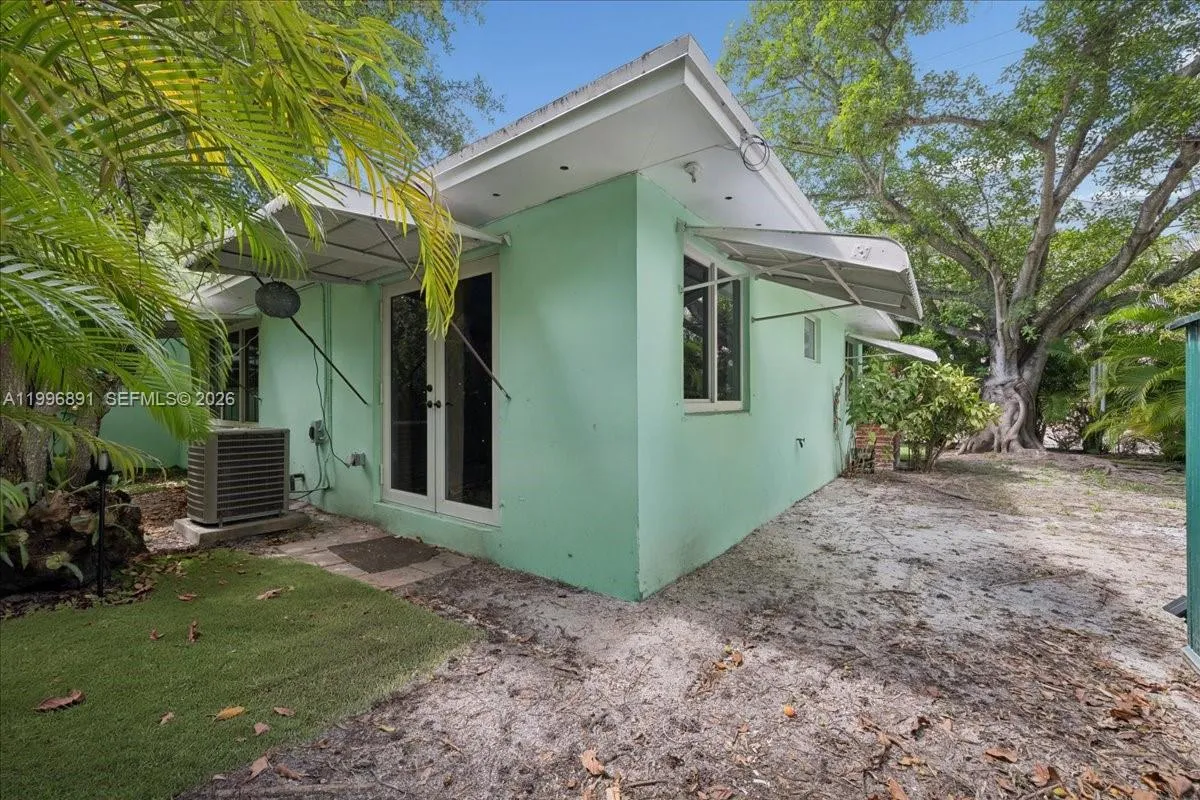 3490 William Ave, Miami, Florida 33133, Miami, Florida 33133, 4 Bedrooms Bedrooms, ,2 BathroomsBathrooms,Residential Lease,For Rent,3490 William Ave, Miami, Florida 33133,A11996891