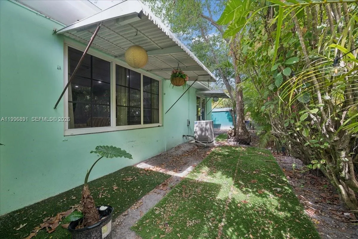 3490 William Ave, Miami, Florida 33133, Miami, Florida 33133, 4 Bedrooms Bedrooms, ,2 BathroomsBathrooms,Residential Lease,For Rent,3490 William Ave, Miami, Florida 33133,A11996891