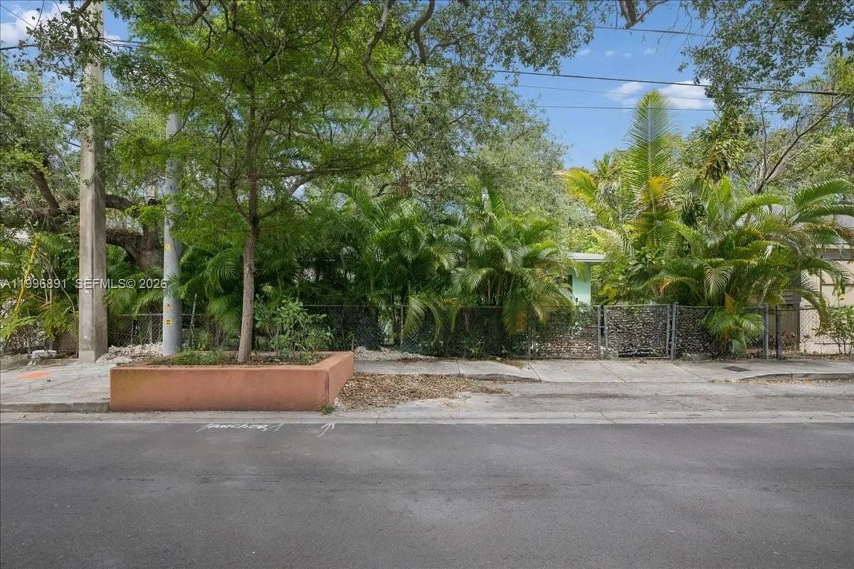3490 William Ave, Miami, Florida 33133, Miami, Florida 33133, 4 Bedrooms Bedrooms, ,2 BathroomsBathrooms,Residential Lease,For Rent,3490 William Ave, Miami, Florida 33133,A11996891