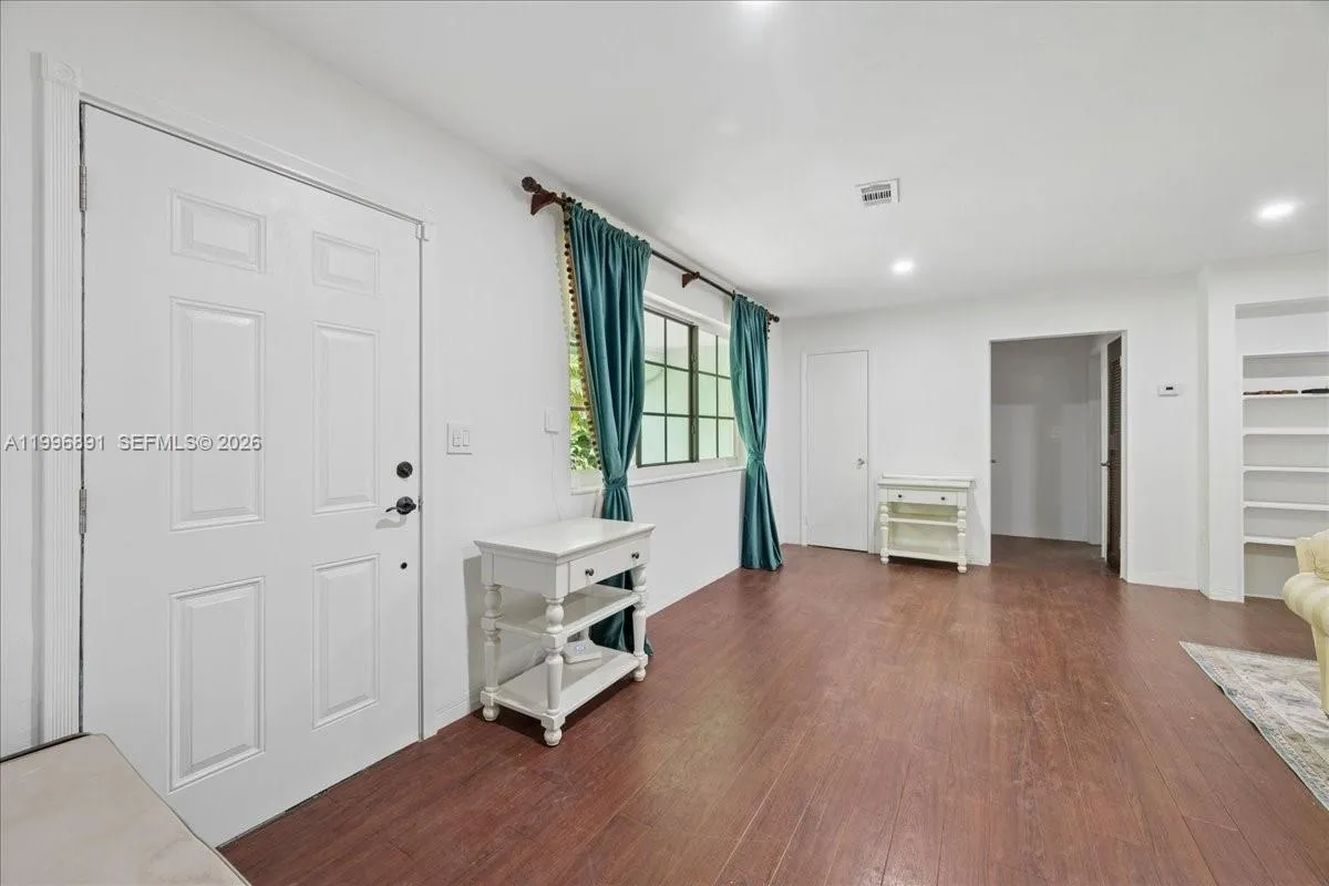 3490 William Ave, Miami, Florida 33133, Miami, Florida 33133, 4 Bedrooms Bedrooms, ,2 BathroomsBathrooms,Residential Lease,For Rent,3490 William Ave, Miami, Florida 33133,A11996891