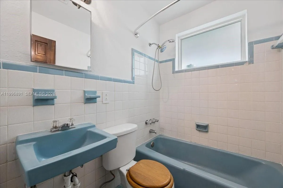 3490 William Ave, Miami, Florida 33133, Miami, Florida 33133, 4 Bedrooms Bedrooms, ,2 BathroomsBathrooms,Residential Lease,For Rent,3490 William Ave, Miami, Florida 33133,A11996891