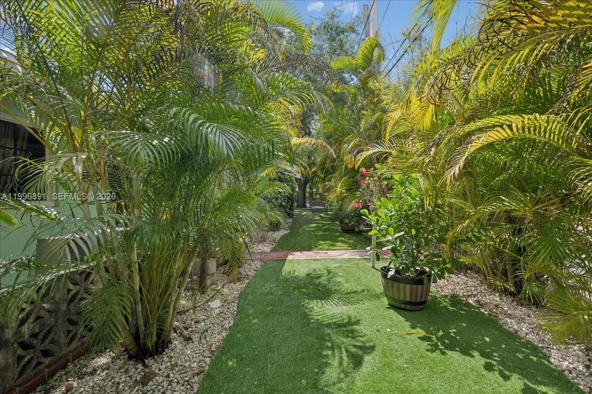 3490 William Ave, Miami, Florida 33133, Miami, Florida 33133, 4 Bedrooms Bedrooms, ,2 BathroomsBathrooms,Residential Lease,For Rent,3490 William Ave, Miami, Florida 33133,A11996891