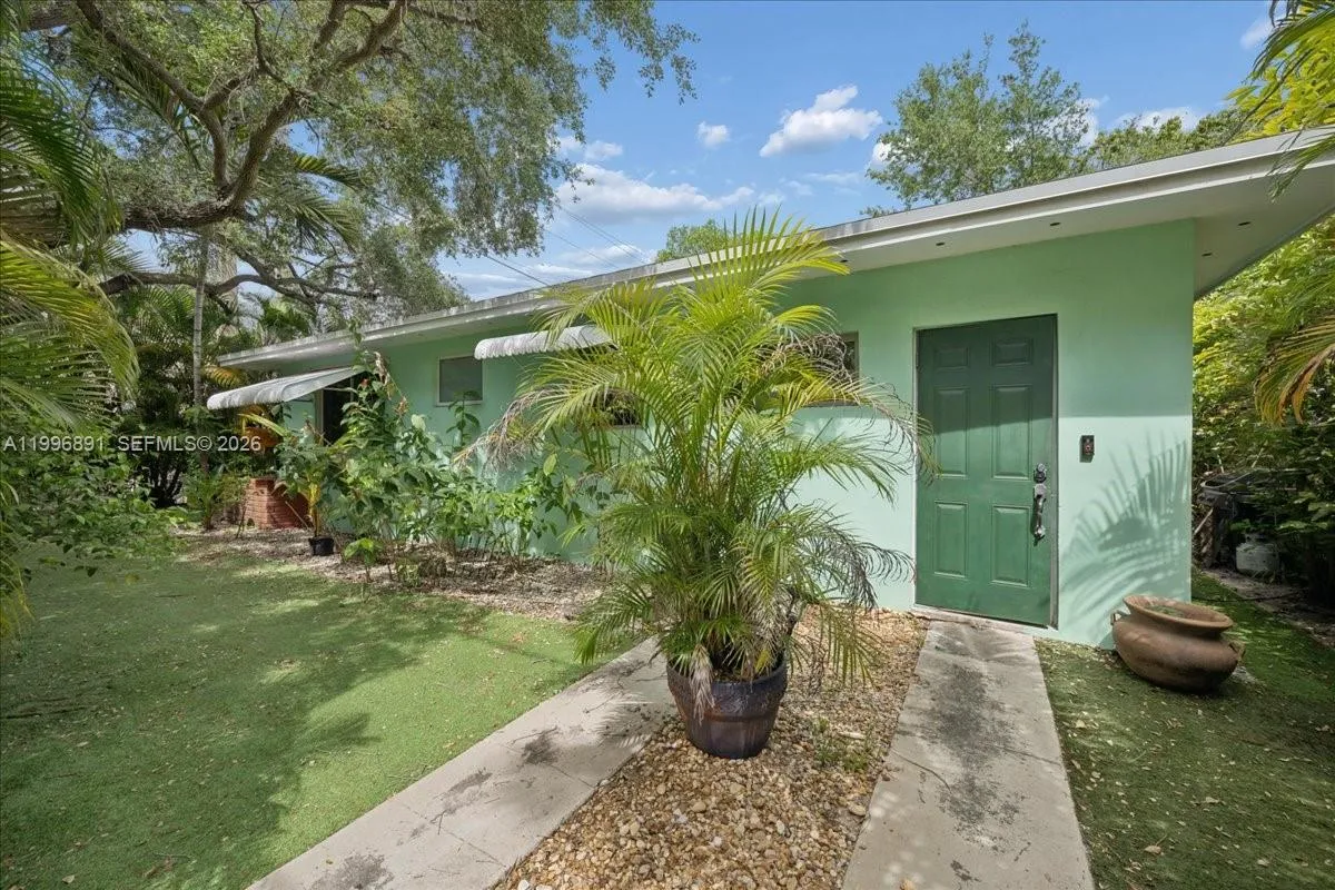 3490 William Ave, Miami, Florida 33133, Miami, Florida 33133, 4 Bedrooms Bedrooms, ,2 BathroomsBathrooms,Residential Lease,For Rent,3490 William Ave, Miami, Florida 33133,A11996891