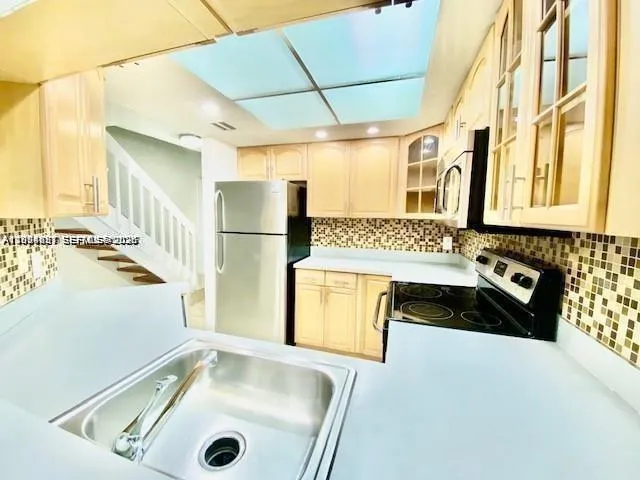5200 Nw 31st Ave 32, Fort Lauderdale, Florida 3330, Fort Lauderdale, Florida 33309, 2 Bedrooms Bedrooms, ,2 BathroomsBathrooms,Residential Lease,For Rent,5200 Nw 31st Ave 32, Fort Lauderdale, Florida 3330,A12004651