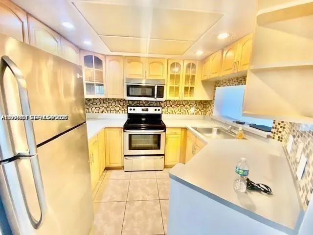 5200 Nw 31st Ave 32, Fort Lauderdale, Florida 3330, Fort Lauderdale, Florida 33309, 2 Bedrooms Bedrooms, ,2 BathroomsBathrooms,Residential Lease,For Rent,5200 Nw 31st Ave 32, Fort Lauderdale, Florida 3330,A12004651