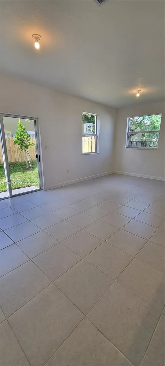 1010 Se 26th Ter, Homestead, Florida 33035, Homestead, Florida 33035, 3 Bedrooms Bedrooms, ,2 BathroomsBathrooms,Residential,For Sale,1010 Se 26th Ter, Homestead, Florida 33035,A12004656