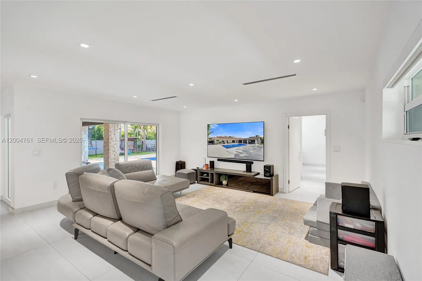 2126 Ne 187th St, North Miami Beach, Florida 33179, North Miami Beach, Florida 33179, 5 Bedrooms Bedrooms, ,3 BathroomsBathrooms,Residential,For Sale,2126 Ne 187th St, North Miami Beach, Florida 33179,A12004761