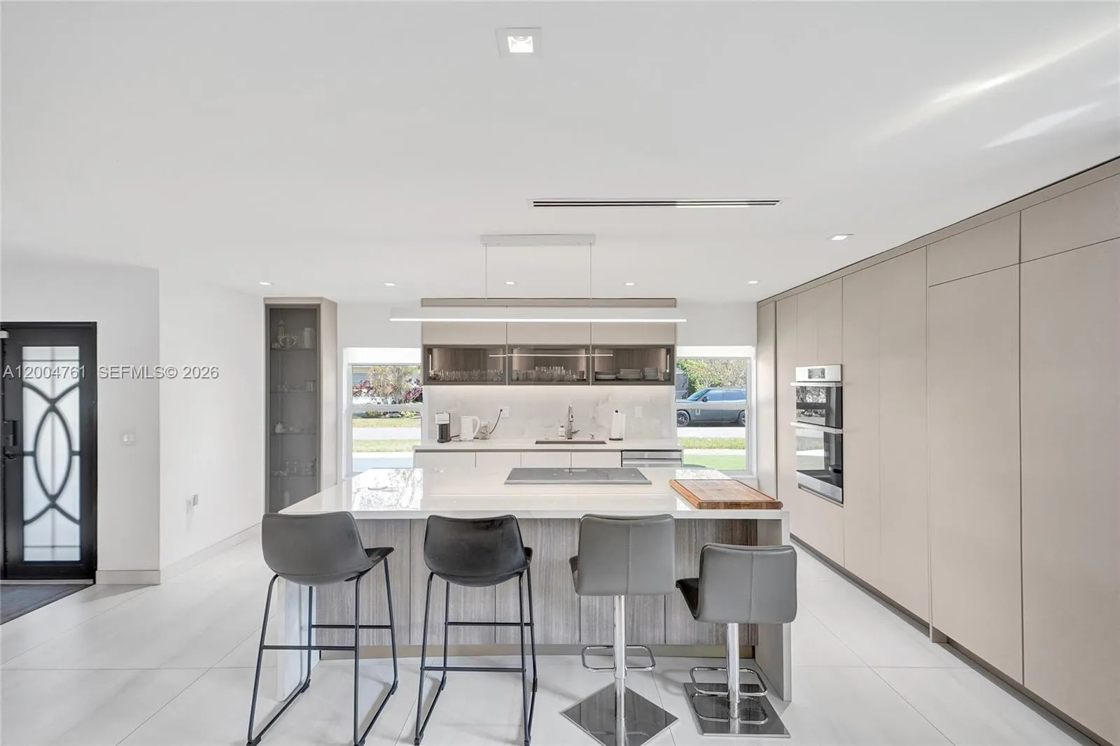 2126 Ne 187th St, North Miami Beach, Florida 33179, North Miami Beach, Florida 33179, 5 Bedrooms Bedrooms, ,3 BathroomsBathrooms,Residential,For Sale,2126 Ne 187th St, North Miami Beach, Florida 33179,A12004761