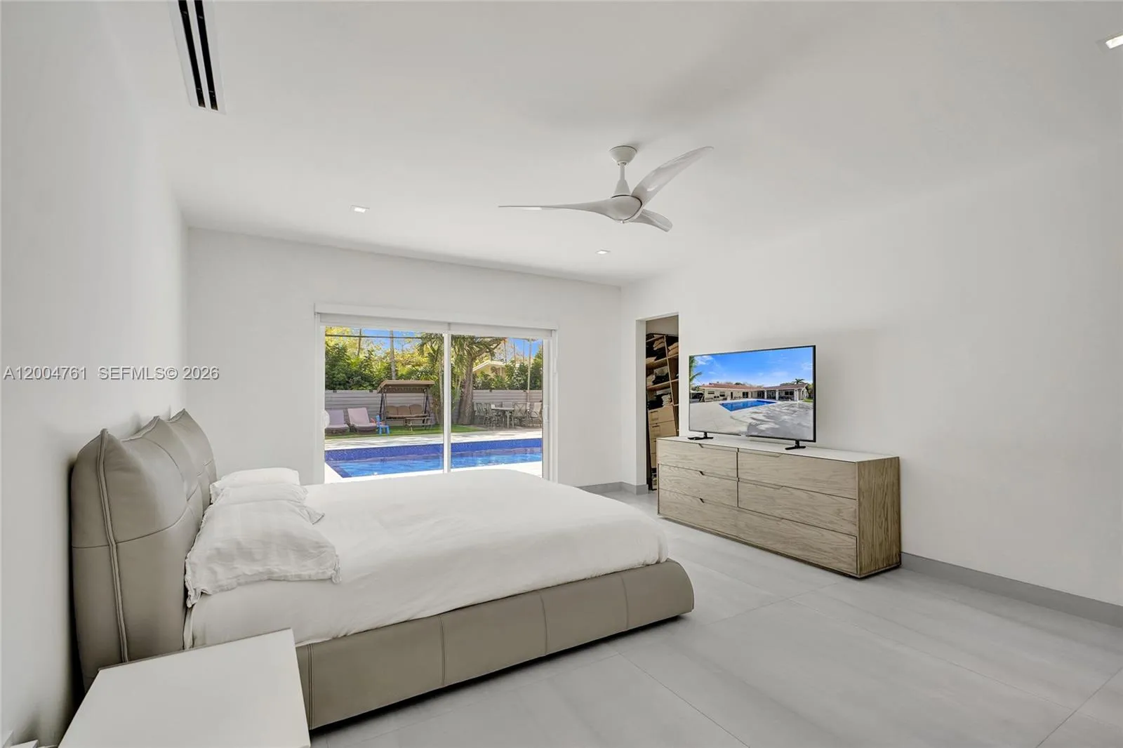 2126 Ne 187th St, North Miami Beach, Florida 33179, North Miami Beach, Florida 33179, 5 Bedrooms Bedrooms, ,3 BathroomsBathrooms,Residential,For Sale,2126 Ne 187th St, North Miami Beach, Florida 33179,A12004761