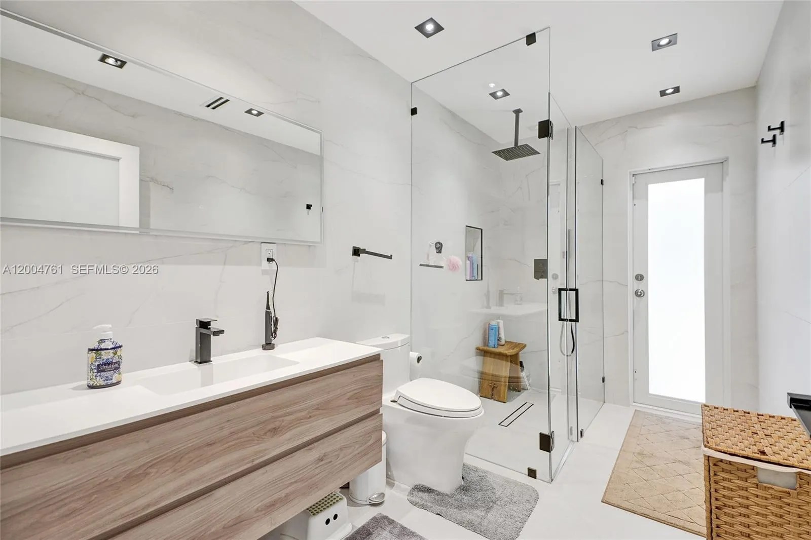 2126 Ne 187th St, North Miami Beach, Florida 33179, North Miami Beach, Florida 33179, 5 Bedrooms Bedrooms, ,3 BathroomsBathrooms,Residential,For Sale,2126 Ne 187th St, North Miami Beach, Florida 33179,A12004761