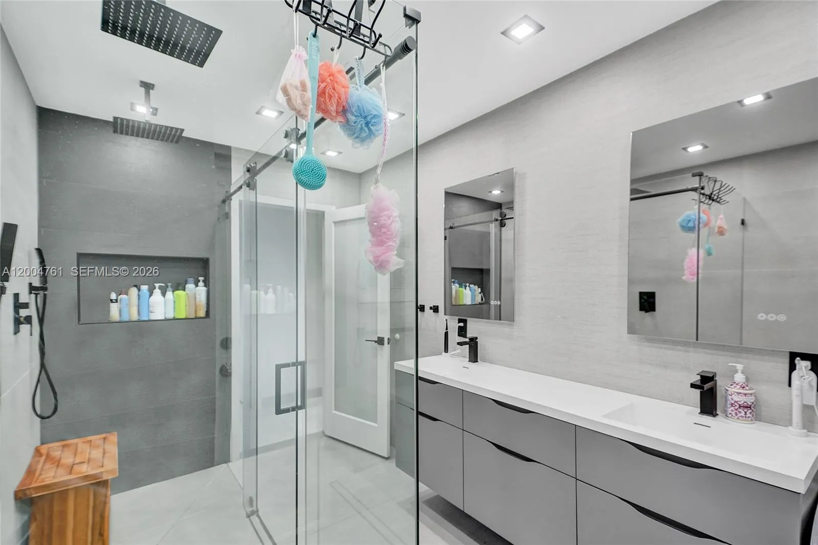 2126 Ne 187th St, North Miami Beach, Florida 33179, North Miami Beach, Florida 33179, 5 Bedrooms Bedrooms, ,3 BathroomsBathrooms,Residential,For Sale,2126 Ne 187th St, North Miami Beach, Florida 33179,A12004761