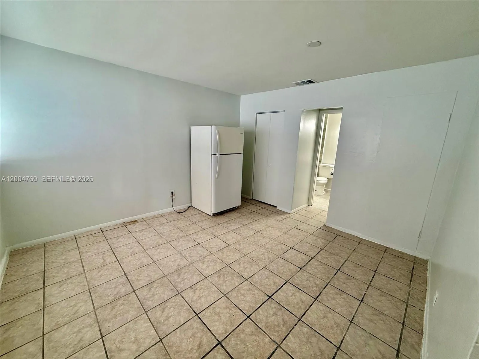220 Ne 41st St 4, Oakland Park, Florida 33334, Oakland Park, Florida 33334, ,1 BathroomBathrooms,Residential Lease,For Rent,220 Ne 41st St 4, Oakland Park, Florida 33334,A12004769