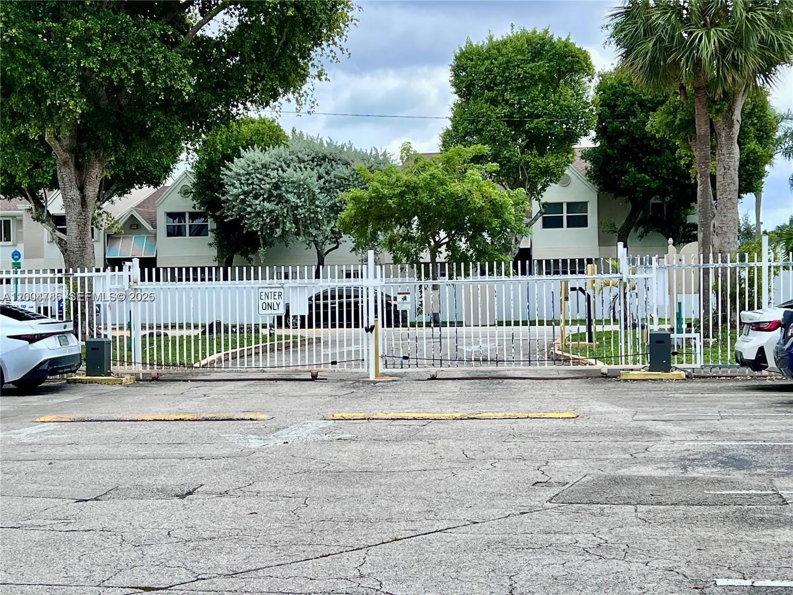 17530 Nw 68th Ave C4008, Hialeah, Florida 33015, Hialeah, Florida 33015, 1 Bedroom Bedrooms, ,1 BathroomBathrooms,Residential,For Sale,17530 Nw 68th Ave C4008, Hialeah, Florida 33015,A12004785