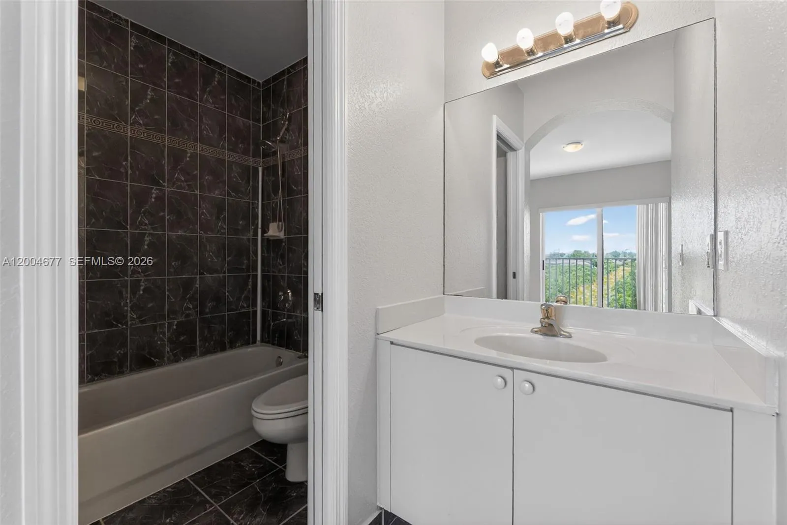 17106 Sw 138th Ct, Miami, Florida 33177, Miami, Florida 33177, 2 Bedrooms Bedrooms, ,2 BathroomsBathrooms,Residential,For Sale,17106 Sw 138th Ct, Miami, Florida 33177,A12004677