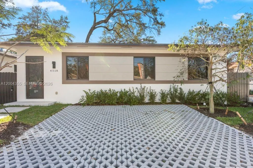 4518 Nw 4 St, Miami, Florida 33126, Miami, Florida 33126, 4 Bedrooms Bedrooms, ,3 BathroomsBathrooms,Residential,For Sale,4518 Nw 4 St, Miami, Florida 33126,A12004355