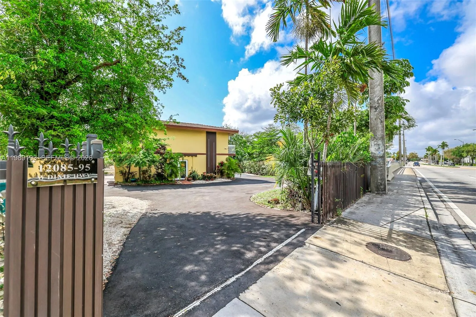 12085 W Dixie Hwy, Biscayne Park, Florida 33161, Biscayne Park, Florida 33161, ,Commercial Sale,For Sale,12085 W Dixie Hwy, Biscayne Park, Florida 33161,A11989193