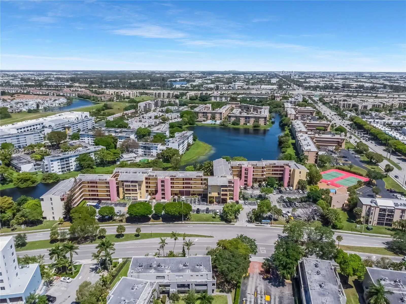 8775 Park Blvd 406, Miami, Florida 33172, Miami, Florida 33172, 1 Bedroom Bedrooms, ,1 BathroomBathrooms,Residential,For Sale,8775 Park Blvd 406, Miami, Florida 33172,A12004148