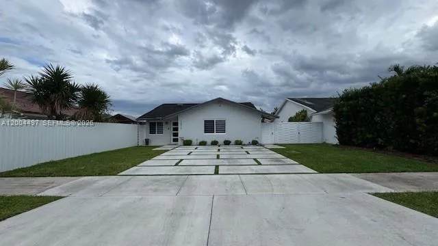13812 Sw 16th Ter, Miami, Florida 33175, Miami, Florida 33175, 3 Bedrooms Bedrooms, ,2 BathroomsBathrooms,Residential Lease,For Rent,13812 Sw 16th Ter, Miami, Florida 33175,A12004497