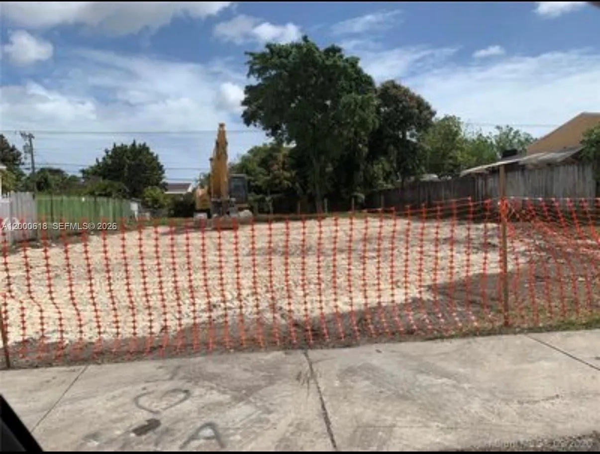 601 Sw 44th Ct, Miami, Florida 33134, Miami, Florida 33134, ,Land,For Sale,601 Sw 44th Ct, Miami, Florida 33134,A12000618