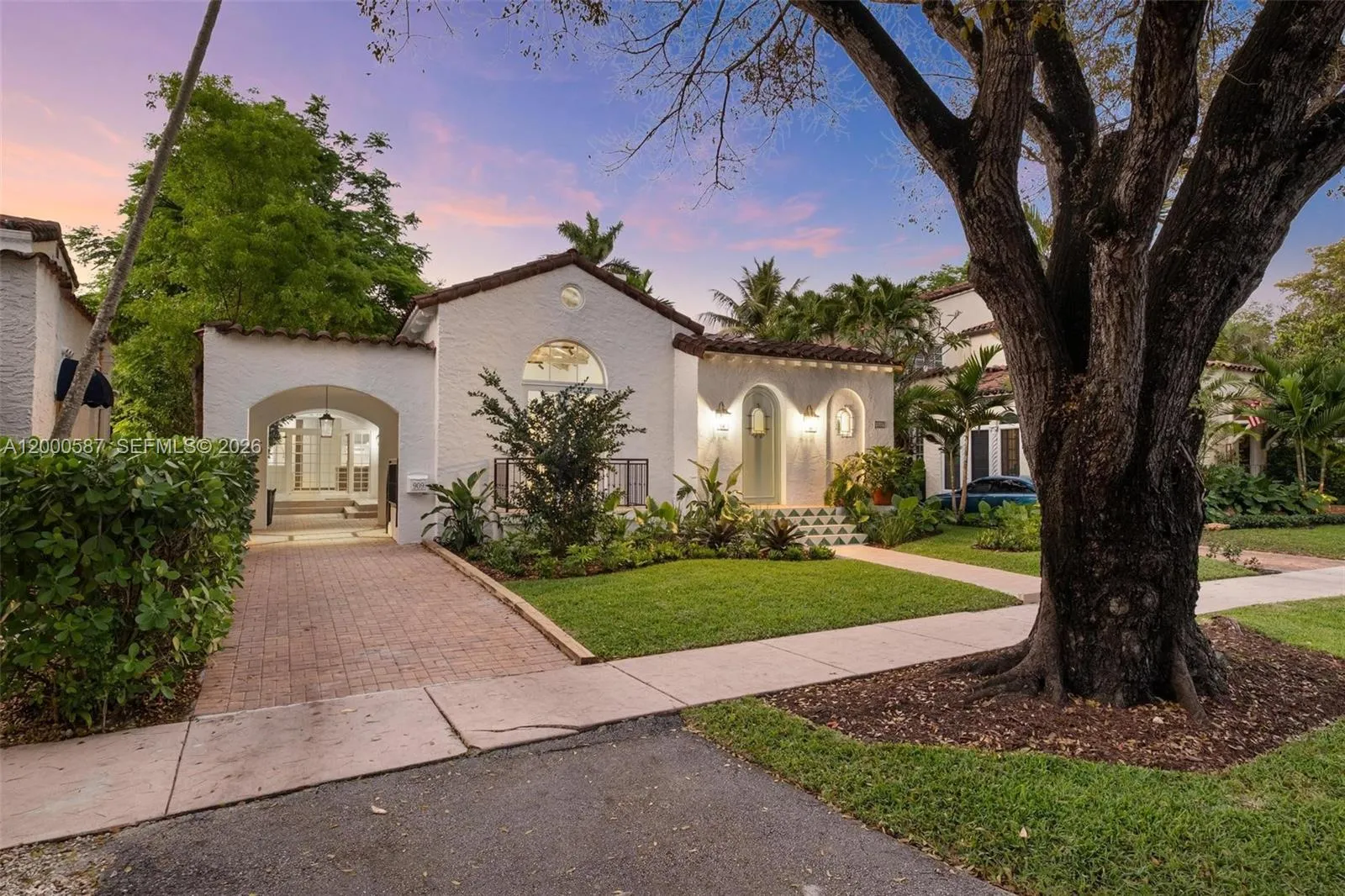 909 Roderigo Ave, Coral Gables, Florida 33134, Coral Gables, Florida 33134, 3 Bedrooms Bedrooms, ,3 BathroomsBathrooms,Residential,For Sale,909 Roderigo Ave, Coral Gables, Florida 33134,A12000587