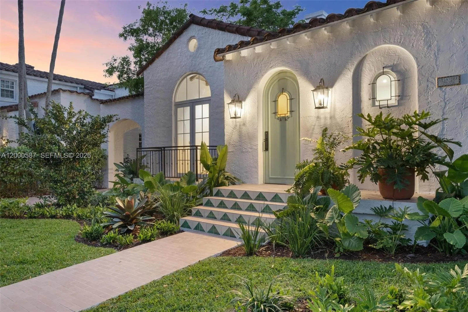 909 Roderigo Ave, Coral Gables, Florida 33134, Coral Gables, Florida 33134, 3 Bedrooms Bedrooms, ,3 BathroomsBathrooms,Residential,For Sale,909 Roderigo Ave, Coral Gables, Florida 33134,A12000587