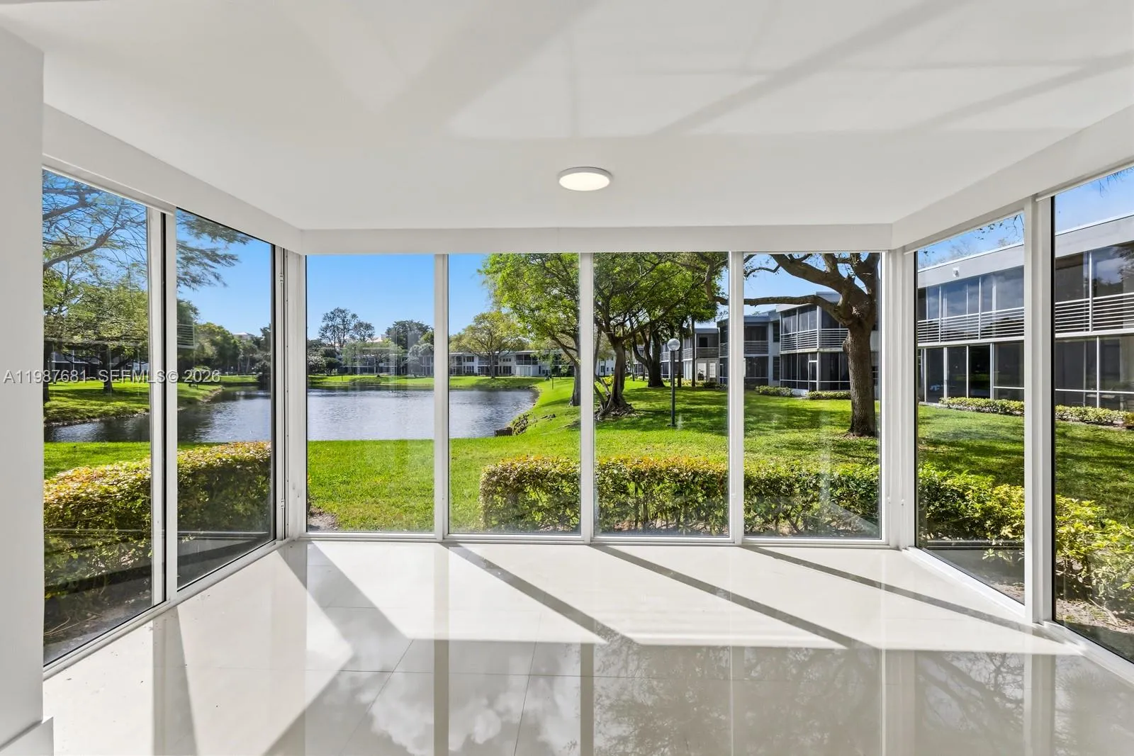 4280 Oaks Ter 102, Pompano Beach, Florida 33069, Pompano Beach, Florida 33069, 3 Bedrooms Bedrooms, ,3 BathroomsBathrooms,Residential,For Sale,4280 Oaks Ter 102, Pompano Beach, Florida 33069,A11987681