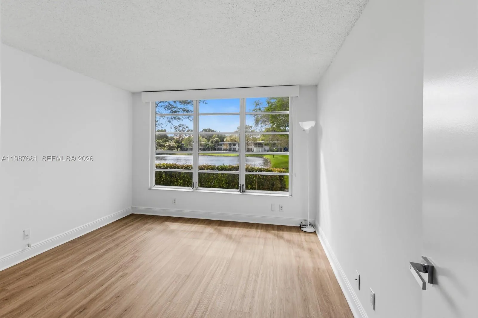 4280 Oaks Ter 102, Pompano Beach, Florida 33069, Pompano Beach, Florida 33069, 3 Bedrooms Bedrooms, ,3 BathroomsBathrooms,Residential,For Sale,4280 Oaks Ter 102, Pompano Beach, Florida 33069,A11987681