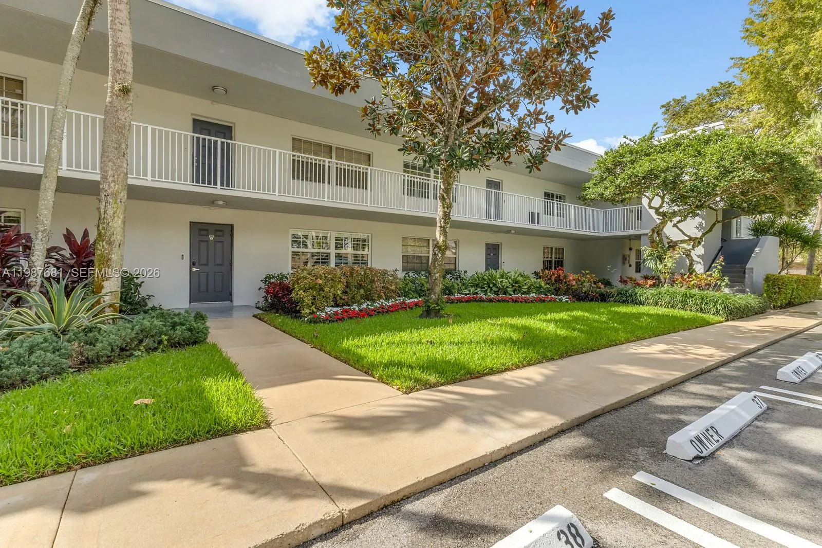 4280 Oaks Ter 102, Pompano Beach, Florida 33069, Pompano Beach, Florida 33069, 3 Bedrooms Bedrooms, ,3 BathroomsBathrooms,Residential,For Sale,4280 Oaks Ter 102, Pompano Beach, Florida 33069,A11987681