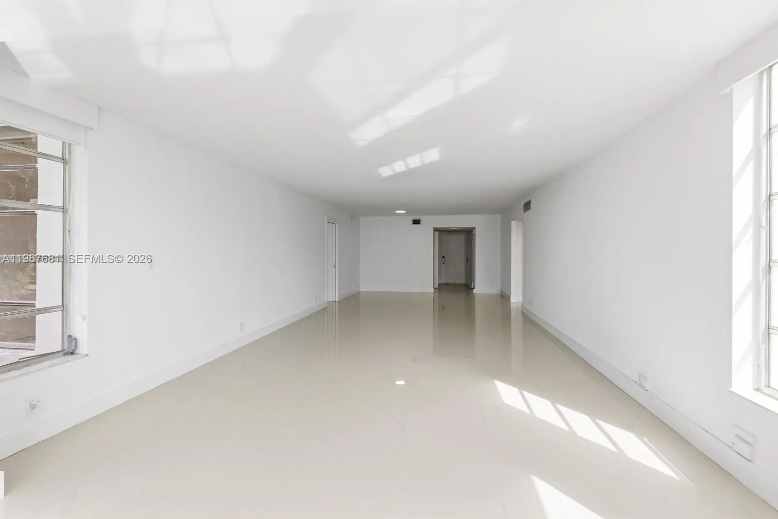 4280 Oaks Ter 102, Pompano Beach, Florida 33069, Pompano Beach, Florida 33069, 3 Bedrooms Bedrooms, ,3 BathroomsBathrooms,Residential,For Sale,4280 Oaks Ter 102, Pompano Beach, Florida 33069,A11987681