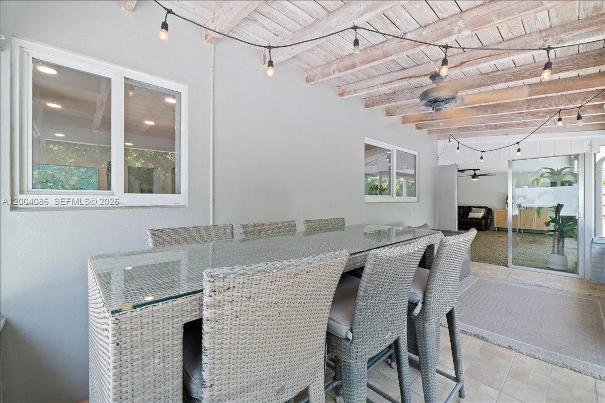 2632 Ne 35th St, Fort Lauderdale, Florida 33306, Fort Lauderdale, Florida 33306, 3 Bedrooms Bedrooms, ,3 BathroomsBathrooms,Residential,For Sale,2632 Ne 35th St, Fort Lauderdale, Florida 33306,A12004086