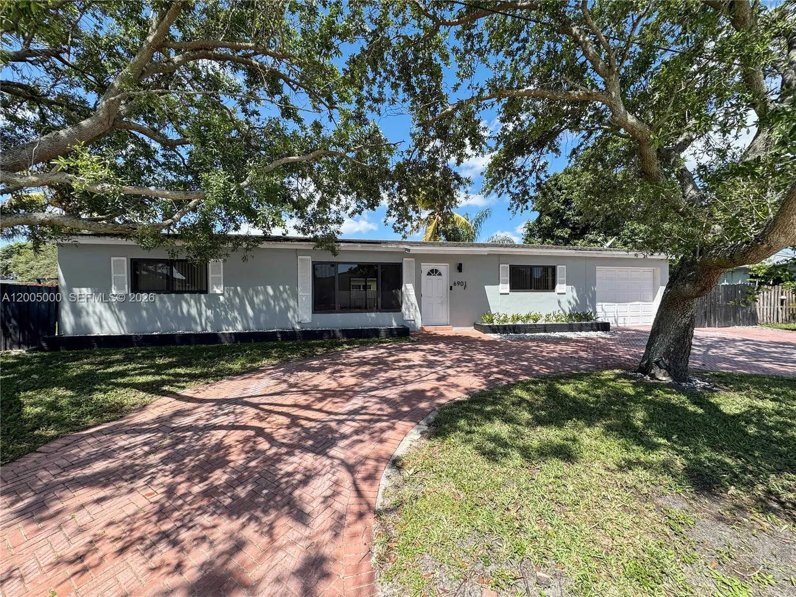 6901 Sw 10th Ct, Pembroke Pines, Florida 33023, Pembroke Pines, Florida 33023, 3 Bedrooms Bedrooms, ,2 BathroomsBathrooms,Residential,For Sale,6901 Sw 10th Ct, Pembroke Pines, Florida 33023,A12005000