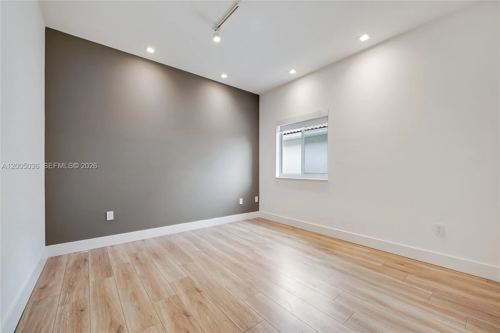 7094 Nw 109th Ct, Doral, Florida 33178, Doral, Florida 33178, 5 Bedrooms Bedrooms, ,3 BathroomsBathrooms,Residential,For Sale,7094 Nw 109th Ct, Doral, Florida 33178,A12005036