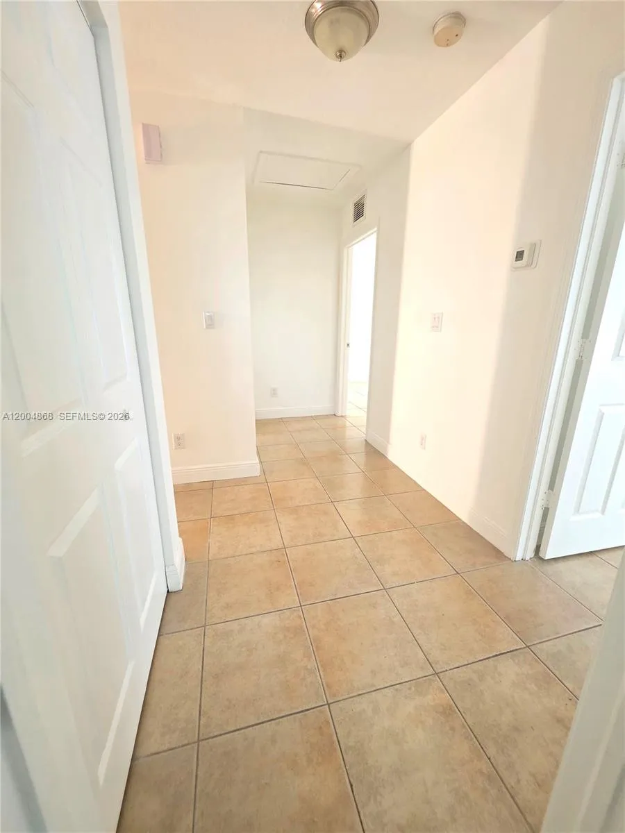 2309 Liberty St A, Hollywood, Florida 33020, Hollywood, Florida 33020, 3 Bedrooms Bedrooms, ,2 BathroomsBathrooms,Residential Lease,For Rent,2309 Liberty St A, Hollywood, Florida 33020,A12004868