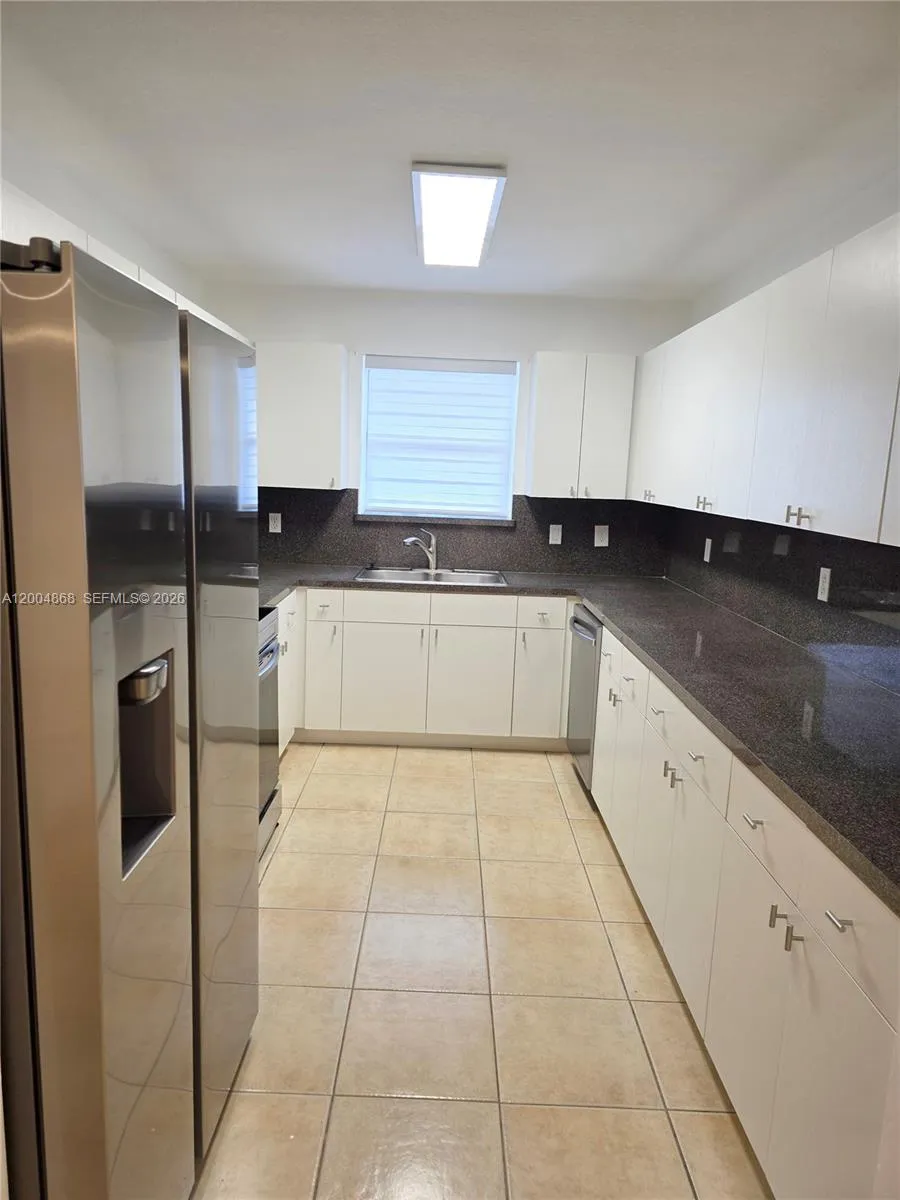 2309 Liberty St A, Hollywood, Florida 33020, Hollywood, Florida 33020, 3 Bedrooms Bedrooms, ,2 BathroomsBathrooms,Residential Lease,For Rent,2309 Liberty St A, Hollywood, Florida 33020,A12004868