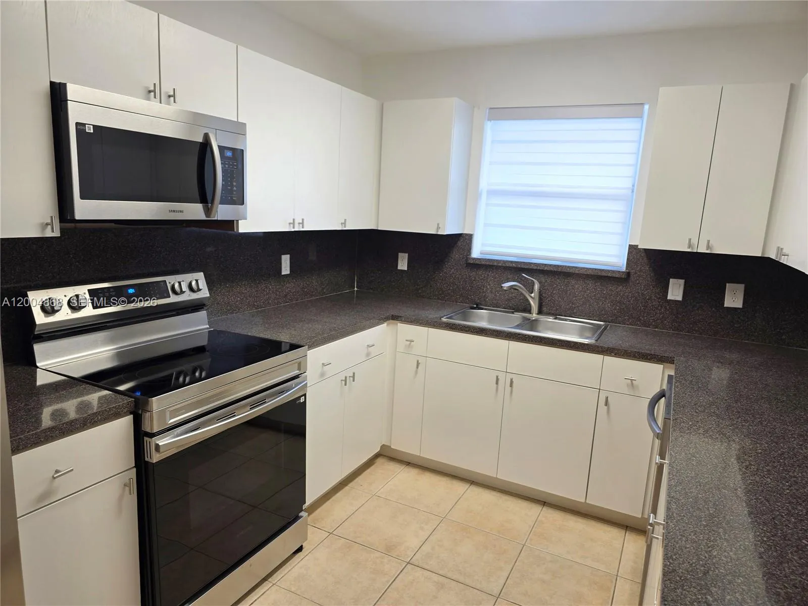 2309 Liberty St A, Hollywood, Florida 33020, Hollywood, Florida 33020, 3 Bedrooms Bedrooms, ,2 BathroomsBathrooms,Residential Lease,For Rent,2309 Liberty St A, Hollywood, Florida 33020,A12004868