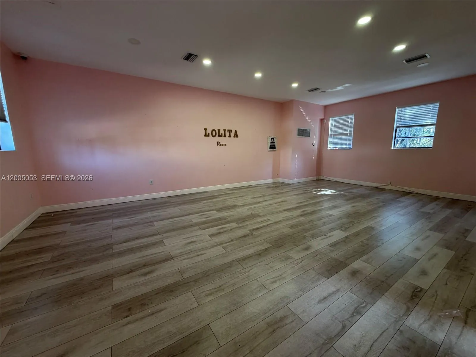 17840 W Dixie Hwy, North Miami Beach, Florida 3316, North Miami Beach, Florida 33160, ,Commercial Lease,For Rent,17840 W Dixie Hwy, North Miami Beach, Florida 3316,A12005053