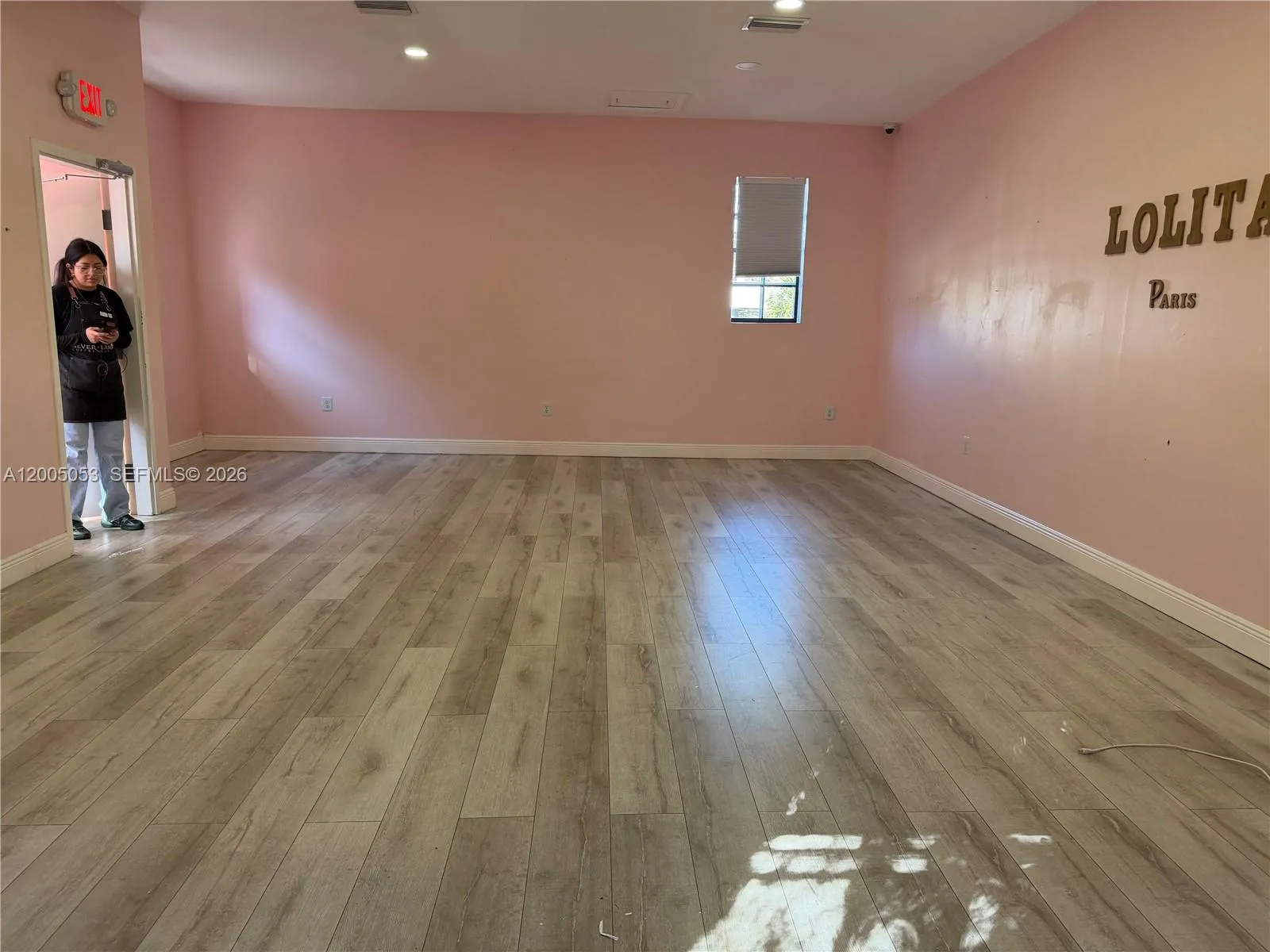 17840 W Dixie Hwy, North Miami Beach, Florida 3316, North Miami Beach, Florida 33160, ,Commercial Lease,For Rent,17840 W Dixie Hwy, North Miami Beach, Florida 3316,A12005053